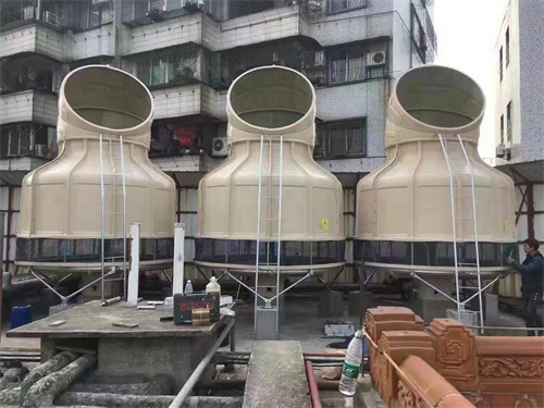 夏季冷卻塔漂水出現(xiàn)大量白霧狀是怎么回事？冷卻塔白霧要怎么解決？